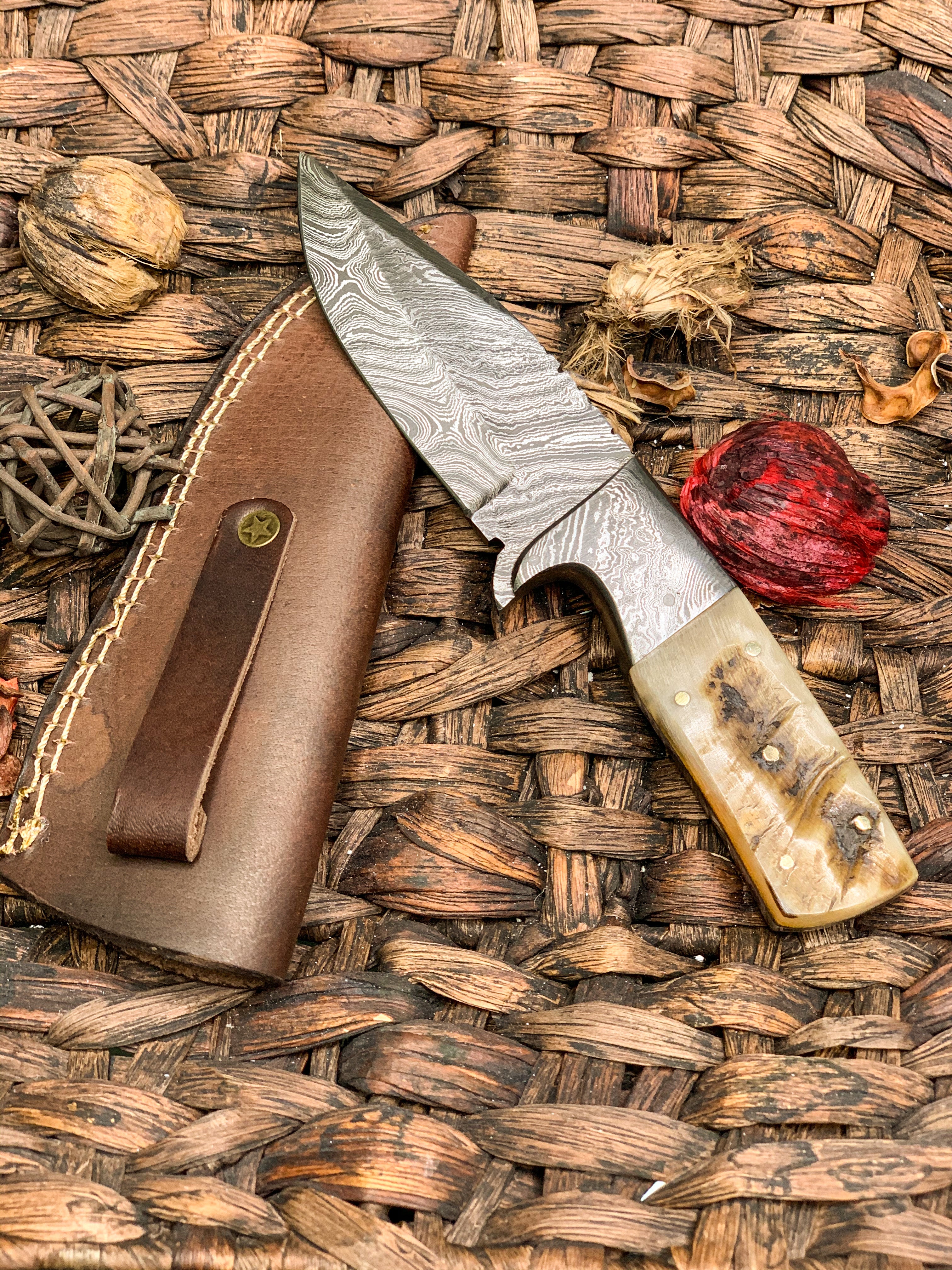 Damascus Knife with Sheep Horn Handle – Shooter Secrets